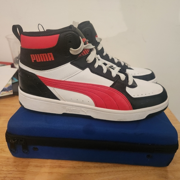 Puma - Picture 2 of 4
